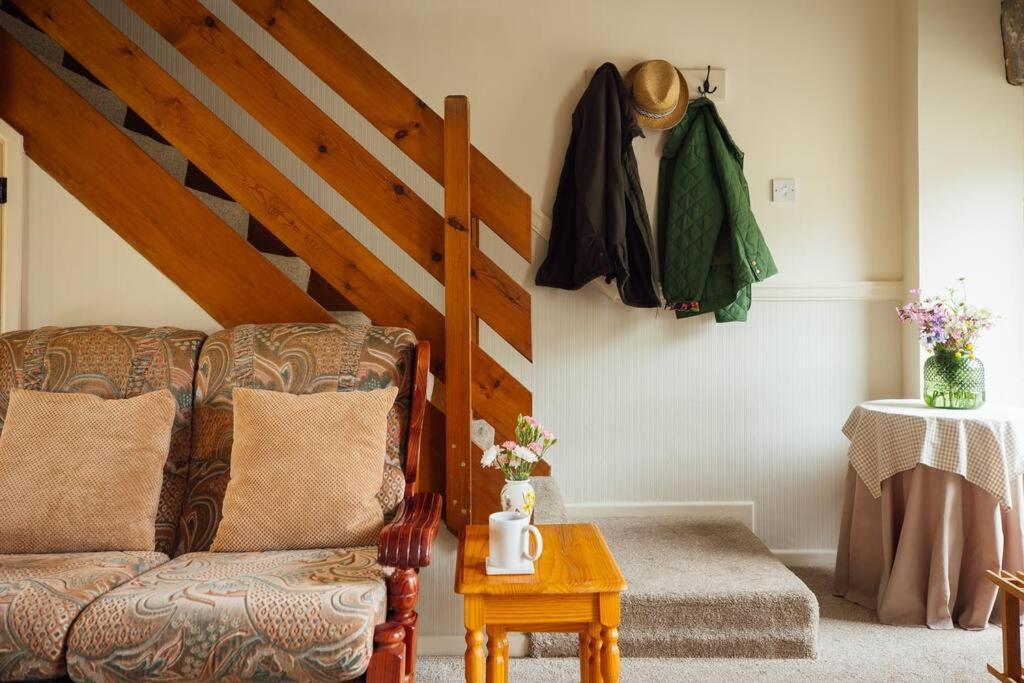 Barn Cottage - Family-Friendly Cottage With Heated Indoor Pool 哈佛威斯特 外观 照片